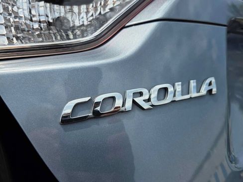 Used 2020 Toyota Corolla LE FWD image 11