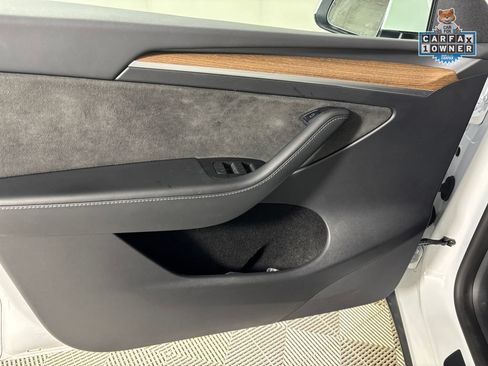 Used 2023 Tesla Model Y Long Range AWD/4WD image 12