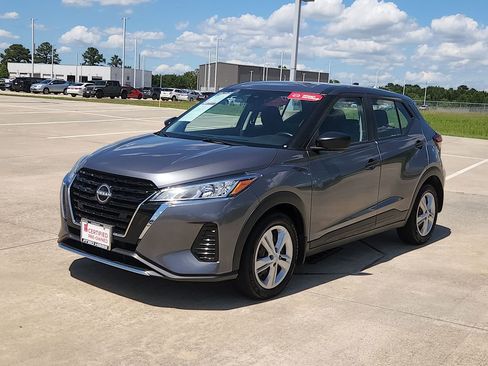 Certified 2024 Nissan Kicks S FWD image 3