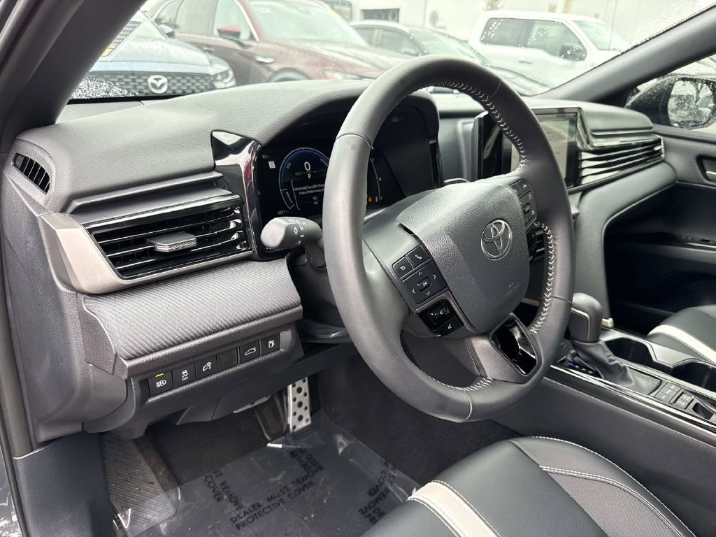Used 2026 Toyota Camry SE FWD image 22