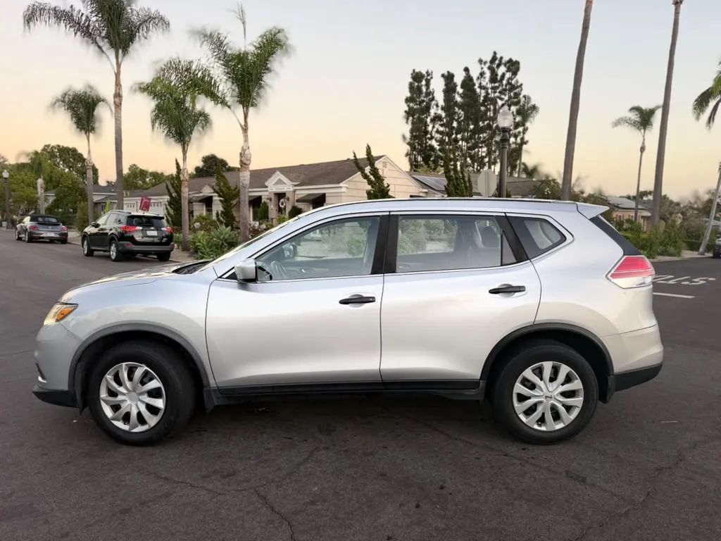 Used 2016 Nissan Rogue S FWD image 10