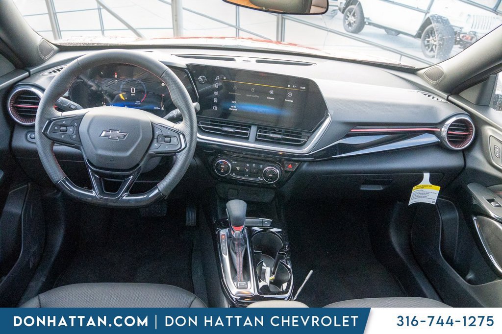 New 2026 Chevrolet Trax RS w/ Sunroof Package FWD image 4