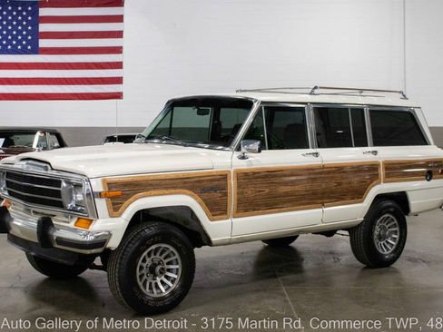 Used 1987 Jeep Grand Wagoneer AWD/4WD image 1