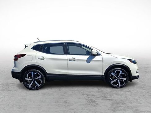 Certified 2022 Nissan Rogue Sport SL w/ Premium Package AWD/4WD image 7