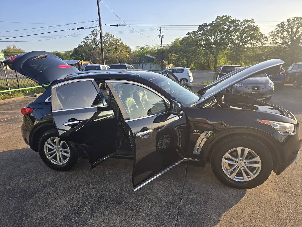 Used 2015 INFINITI QX70 AWD w/ Premium Package image 54