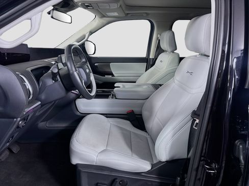 Used 2025 Ford Expedition Platinum AWD/4WD image 22