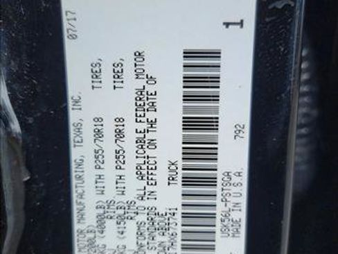Used 2017 Toyota Tundra SR5 w/ SR5 Upgrade Package AWD/4WD image 19