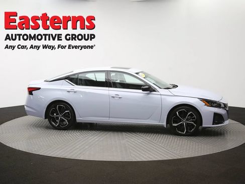 Used 2023 Nissan Altima 2.5 SR w/ SR Premium Package FWD image 47
