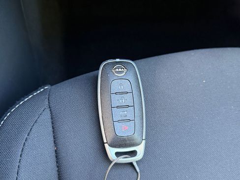 Used 2025 Nissan Sentra SV image 20