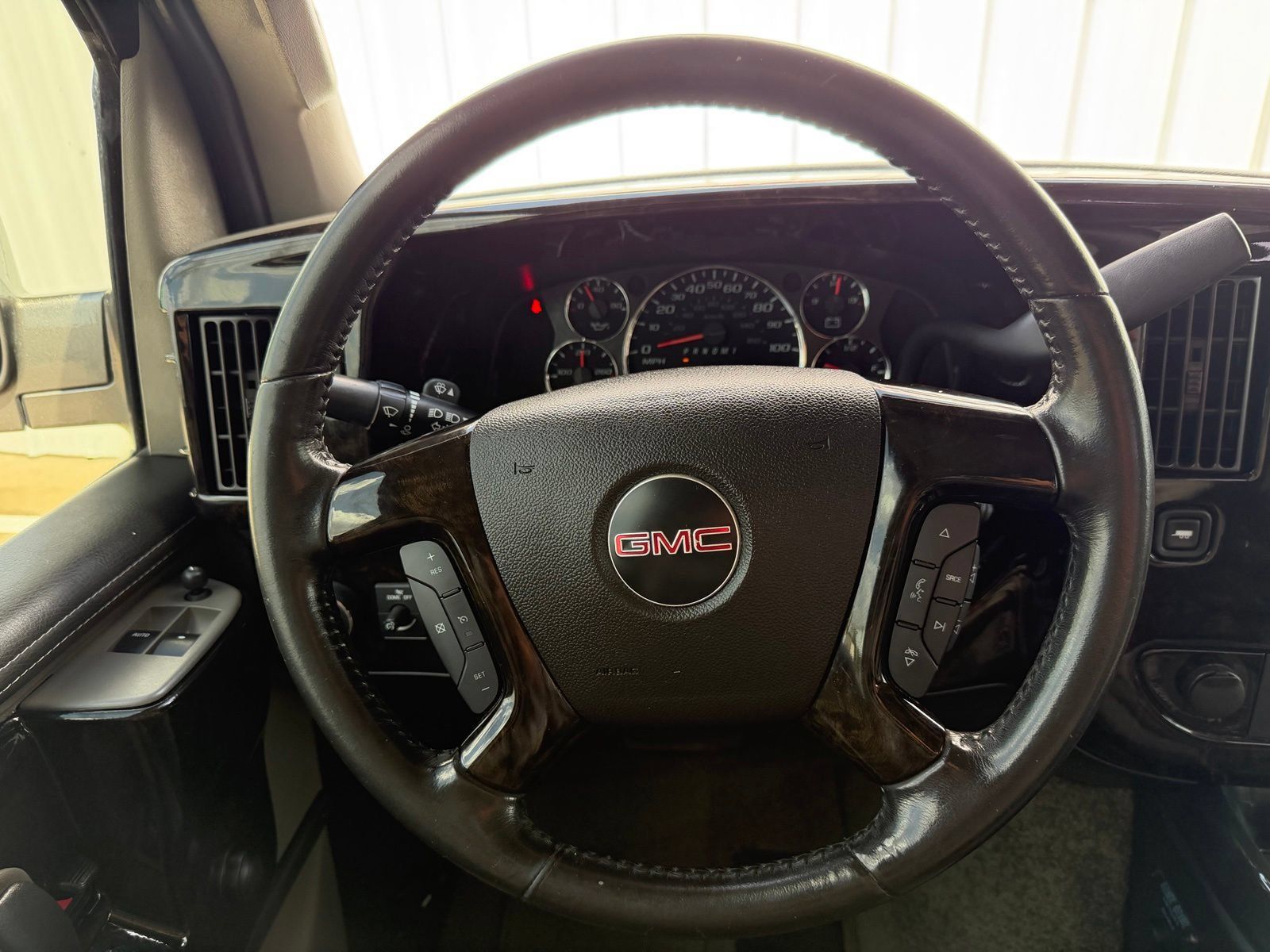 Used 2020 GMC Savana 2500 Extended w/ Enhanced Convenience Package RWD image 14