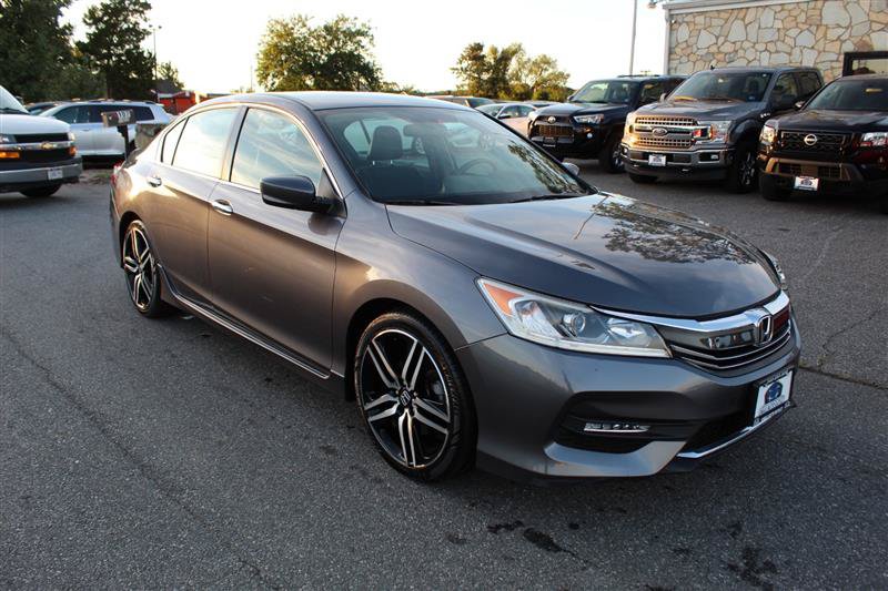 Used 2016 Honda Accord Sport image 9