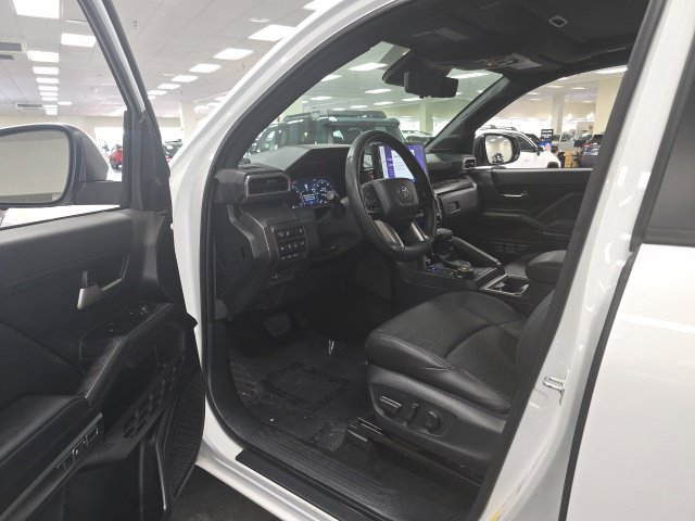 Used 2024 Toyota Tacoma TRD Off-Road w/ TRD Off Road Premium Package AWD/4WD image 11