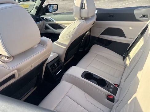 Used 2022 BMW 430i Convertible w/ M Sport Package image 12