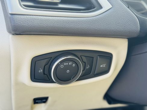 Used 2014 Lincoln MKZ Hybrid image 20