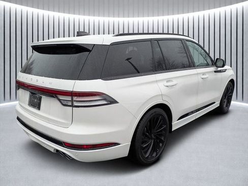 New 2026 Lincoln Aviator Reserve image 3