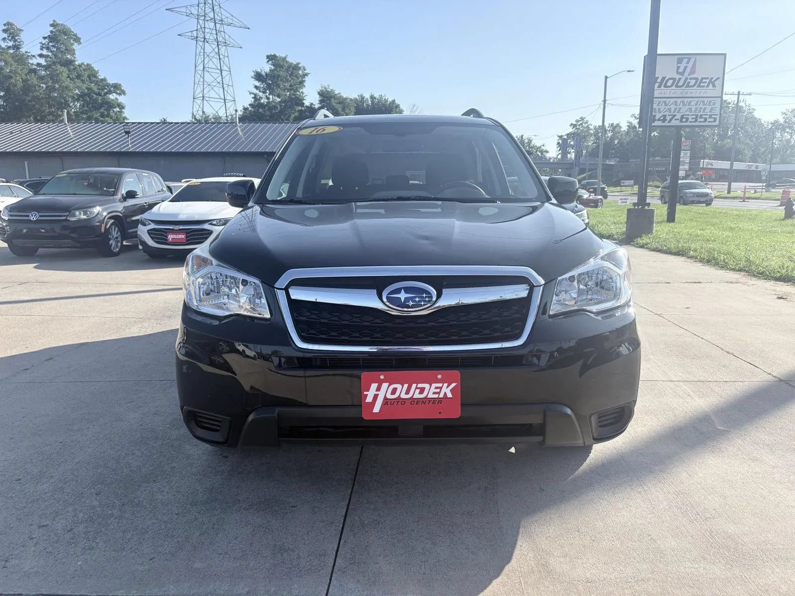 Used 2016 Subaru Forester 2.5i Premium AWD/4WD image 2