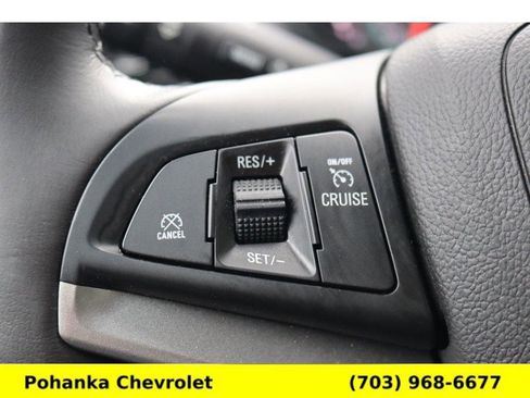 Used 2022 Chevrolet Trax LT w/ LT Convenience Package image 18