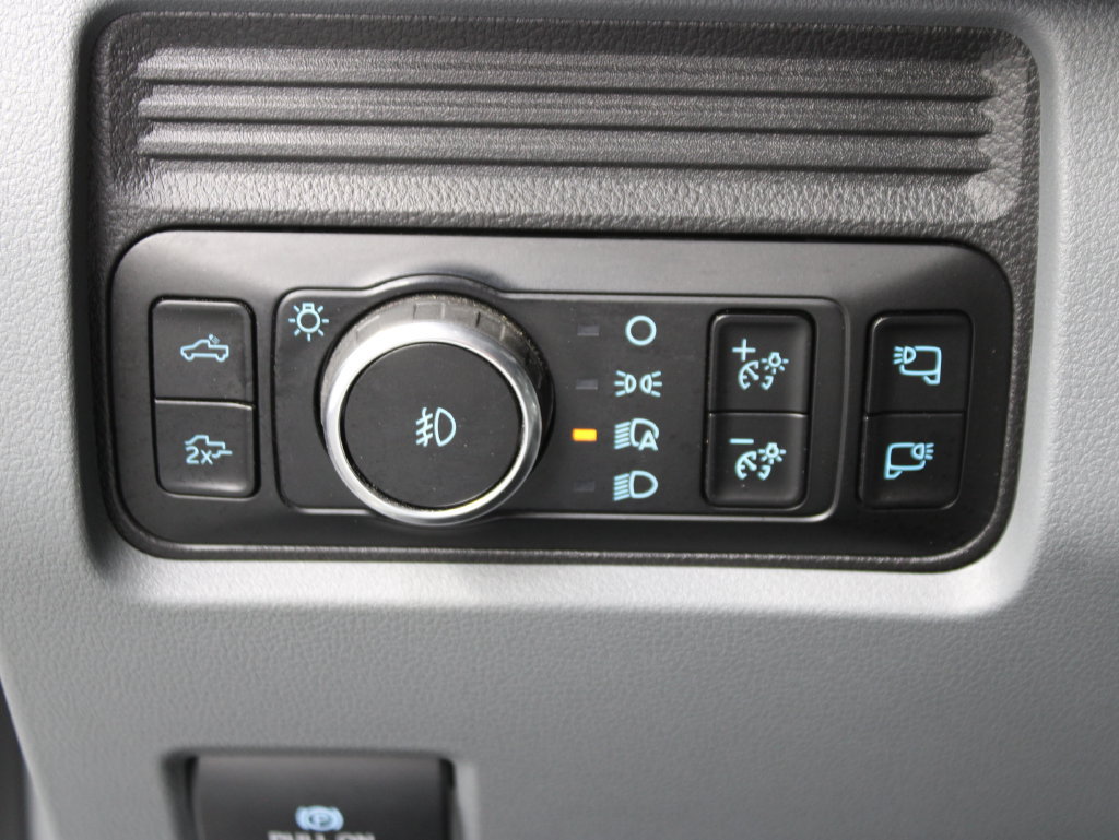 Used 2025 Ford F250 XLT w/ Black Appearance Package AWD/4WD image 63