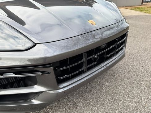 Used 2025 Porsche Cayenne GTS image 33