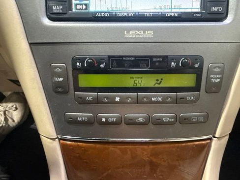 Used 2005 Lexus ES 330 FWD image 16