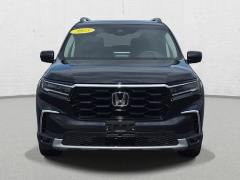 Used 2025 Honda Pilot Elite image 2
