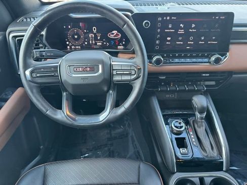 Certified 2024 GMC Canyon AT4 w/ AT4 Premium Package AWD/4WD image 13