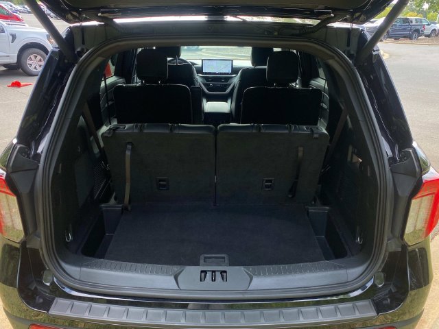 Used 2025 Ford Explorer ST-Line AWD/4WD image 31
