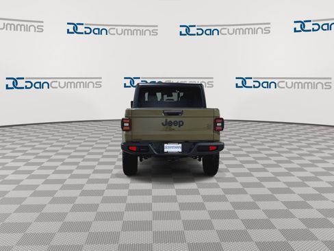 New 2026 Jeep Gladiator Sport AWD/4WD image 7