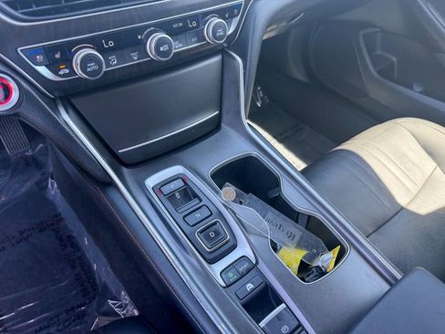 Used 2021 Honda Accord Touring image 23