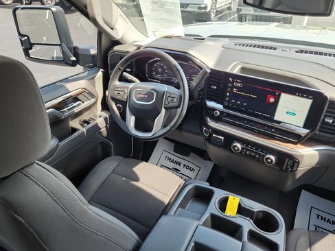 Used 2025 GMC Sierra 2500 SLE w/ SLE Convenience Package AWD/4WD image 15