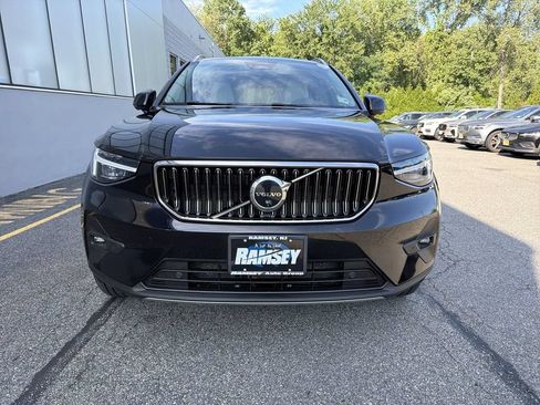 Certified 2023 Volvo XC40 B5 Ultimate w/ Climate Package AWD/4WD image 3