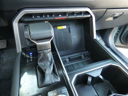 Used 2024 Toyota Tundra Limited image 65