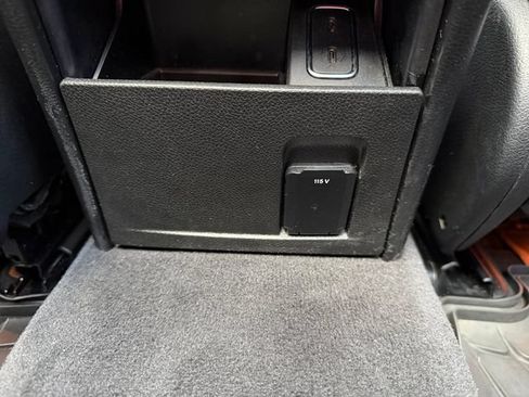 Used 2023 Mercedes-Benz GLE 350 4MATIC image 29