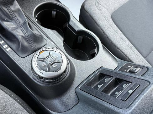 Used 2022 Ford Bronco 4-Door w/ Sasquatch Package image 27