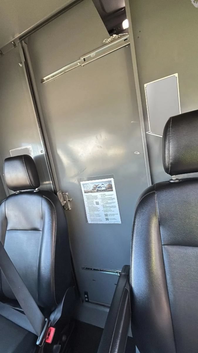 Used 2022 Ford E-Transit 148 High Roof w/ Load Area Protection Package RWD image 37