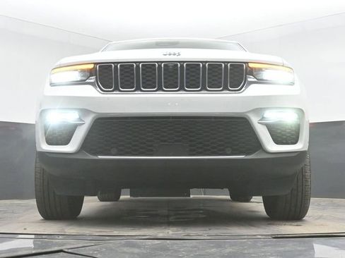 Used 2022 Jeep Grand Cherokee Limited 4xe w/ Luxury Tech Group II AWD/4WD image 28