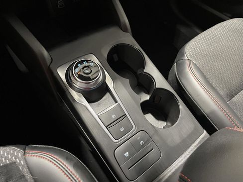 Certified 2025 Ford Escape ST-Line w/ Cold Weather Package image 25