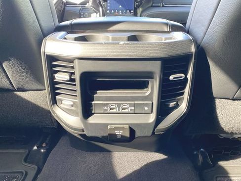 Used 2024 RAM 2500 Limited AWD/4WD image 22