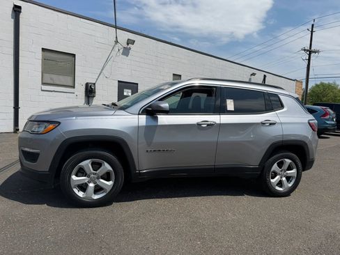 Used 2018 Jeep Compass Latitude AWD/4WD image 4