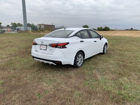 New 2025 Nissan Versa S w/ Trunk Package image 5