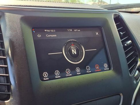 Used 2019 Jeep Cherokee Latitude Plus image 8