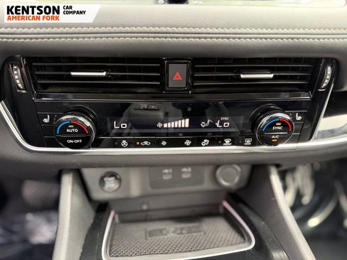 Used 2026 Nissan Rogue SL AWD/4WD image 19