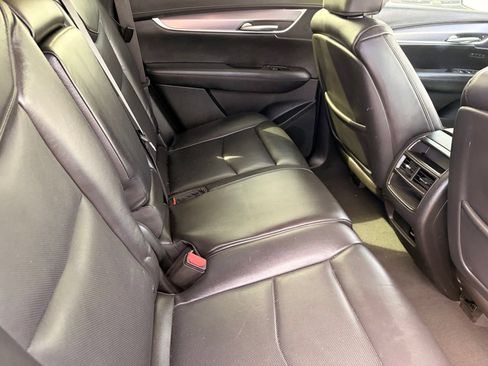 Used 2018 Cadillac XT5 Luxury FWD image 14