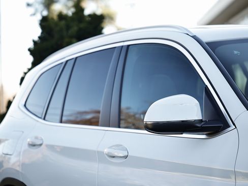 Used 2023 BMW X3 sDrive30i image 3