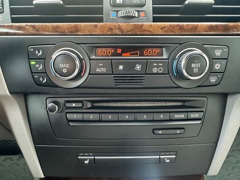 Used 2009 BMW 328i Convertible image 26