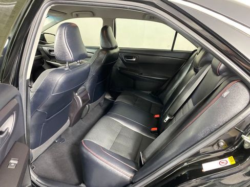 Used 2017 Toyota Camry SE image 27