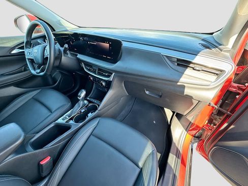 Used 2024 Buick Encore GX Sport Touring image 26