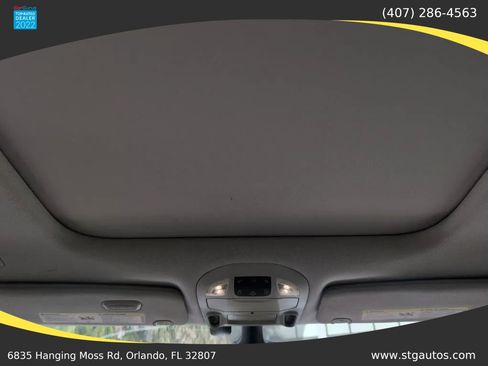 Used 2018 Chrysler Pacifica Limited w/ Tire & Wheel Group image 22