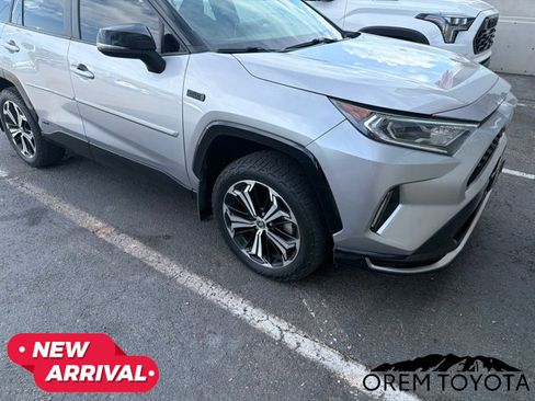 Used 2021 Toyota RAV4 XSE w/ Weather Package AWD/4WD image 9