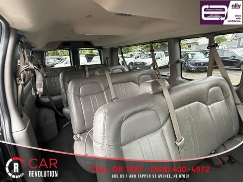 Used 2019 Chevrolet Express 3500 LS RWD image 9